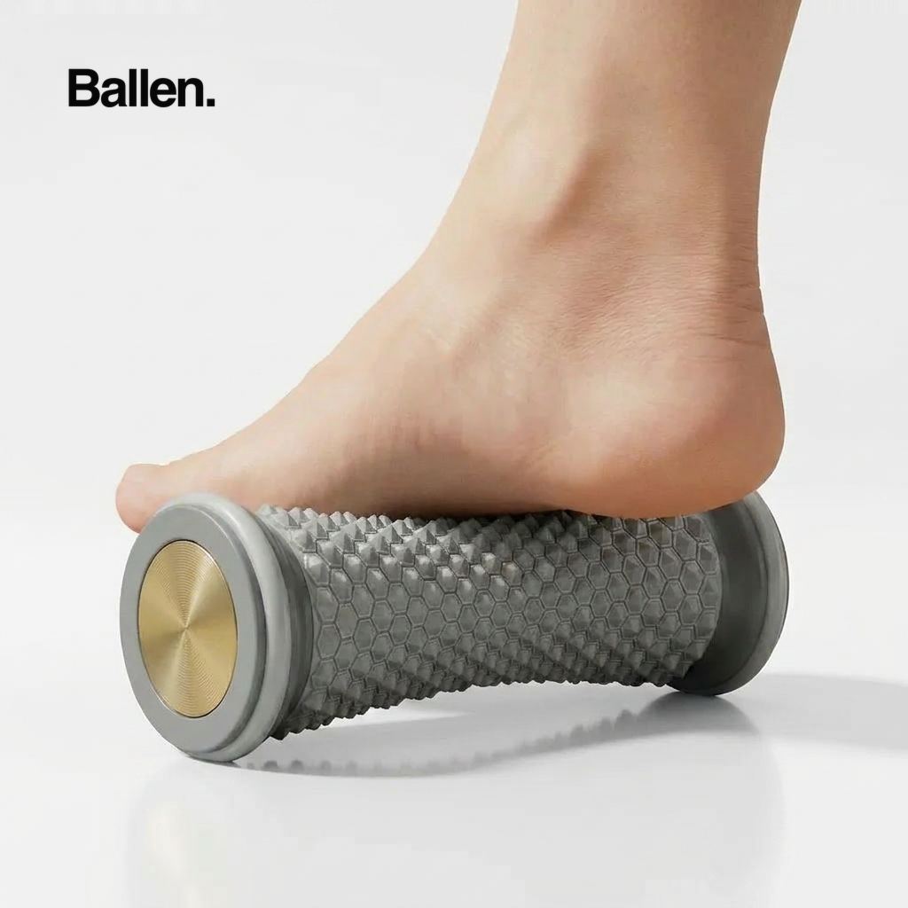 Fußballen auf dem Fußroller, Ferse leicht angehoben